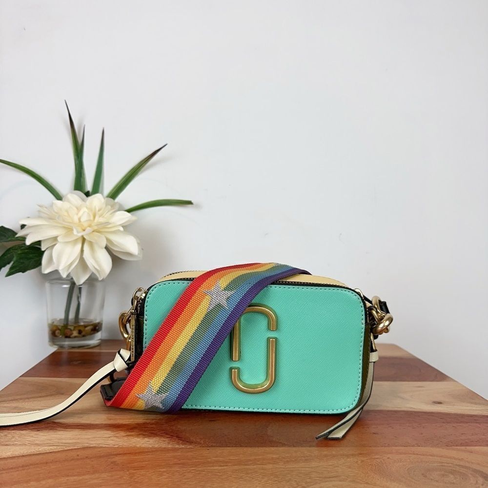 Pre-owned MARC JACOBS Saffiano Rainbow Strap‎ Color Block Snapshot Camera Bag